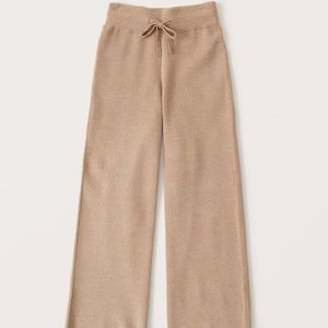 SOLD ON Depop! Offers no longer accepted!